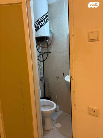 דירה, אברהם ליוואי 10, לב העיר, בת ים