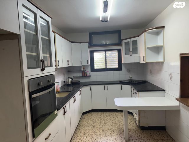 דירה, תל חי 11, מרכז, כפר סבא