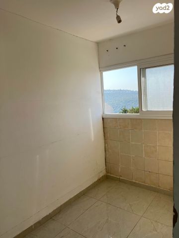 יחידת דיור, הגבורה 11, מרכז, קרני שומרון