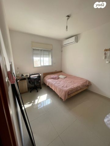 דירה, דרך הציונות 62, רובע ד', אריאל