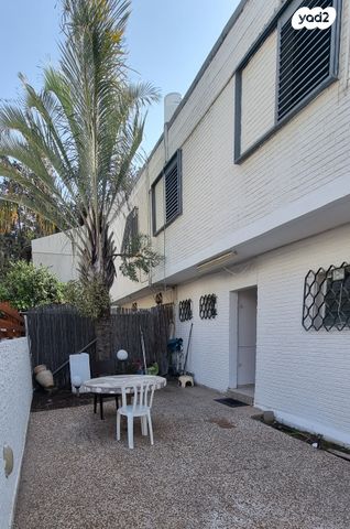 בית פרטי/ קוטג', שטרן 81, קיראון, קרית אונו