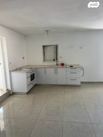 יחידת דיור, הגבורה 11, מרכז, קרני שומרון