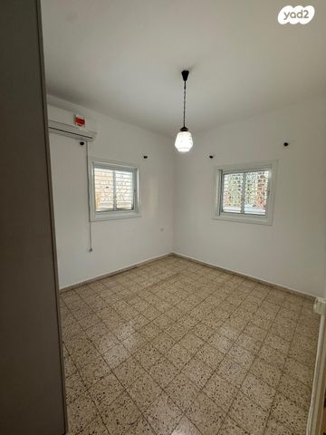 דירה, רש"י 7, רמב"ם, ראשון לציון