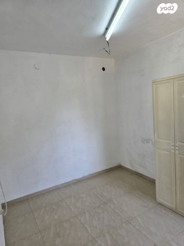 דירה, הרב מיימון 15, רובע ב', אשדוד