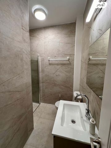 יחידת דיור, בן יהודה 12, הרצליה, חיפה