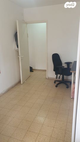 דירה, שלום אש 4, נווה גן, פתח תקווה