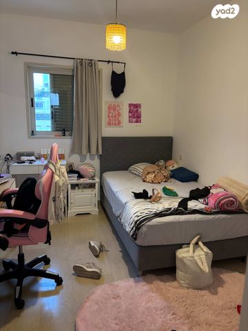 סאבלט, אלכסנדר סשה ארגוב 5, המשתלה, תל אביב יפו