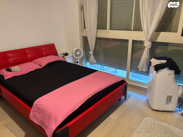 סאבלט, אלכסנדר סשה ארגוב 5, המשתלה, תל אביב יפו