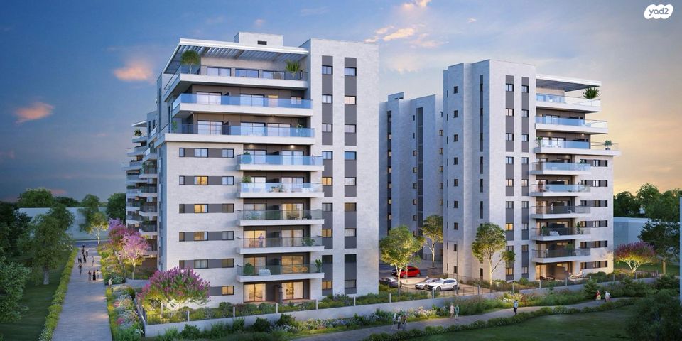 גג/ פנטהאוז, יוסי בנאי 1, נאות אפק, אפקה, קרית ביאליק