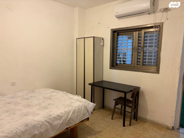 דירה, אברהם ליוואי 10, לב העיר, בת ים