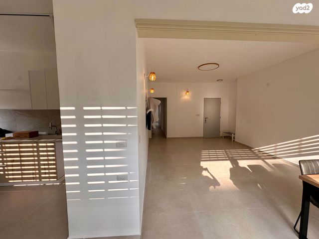 יחידת דיור, בן יהודה 12, הרצליה, חיפה