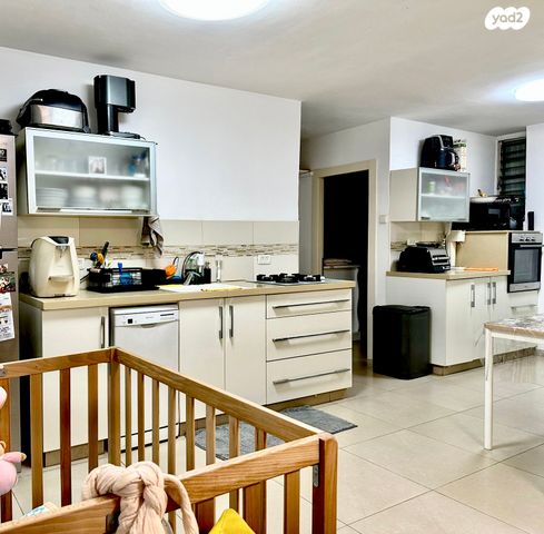 דירה, יוסף סרלין 9, נווה ברבור, כפר שלם מערב, תל אביב יפו