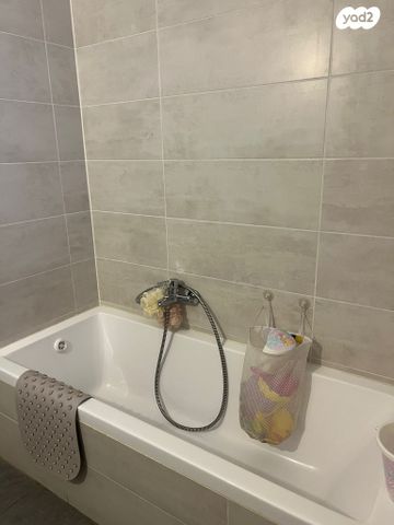 דירה, יצחק נבון 21, נאות אריאל שרון, קרית אונו