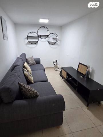 יחידת דיור, האלון 4, יוספטל, בנימינה גבעת עדה