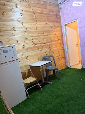 דירה, אברהם ליוואי 10, לב העיר, בת ים