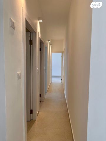 יחידת דיור, בן יהודה 12, הרצליה, חיפה