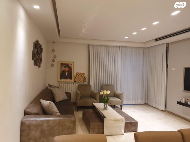 אליהו חכים 51