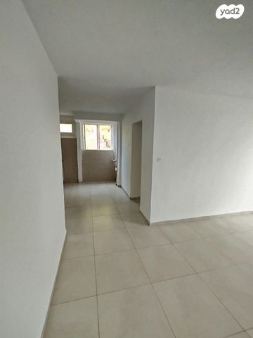 דירה, גולן 4, צפונית / רסקו, נצרת עילית / נוף הגליל