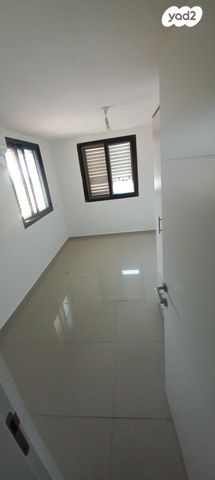 דירה, מעלות קדושים 6, מרכז, קרני שומרון