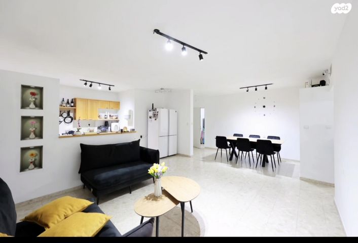 דירה, המלכים 5, ד' / מערב מרכז העיר, רחובות