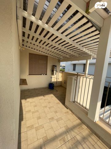 דירה, נורית, נורית, נורית