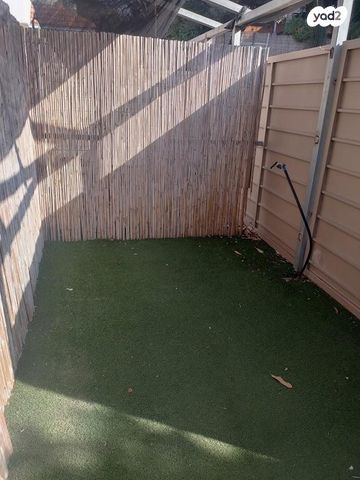 יחידת דיור, האלון 18, שאר העיר, כפר יונה