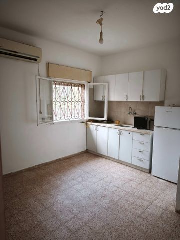 יחידת דיור, ארתור הנטקה 30, אחוזה, חיפה