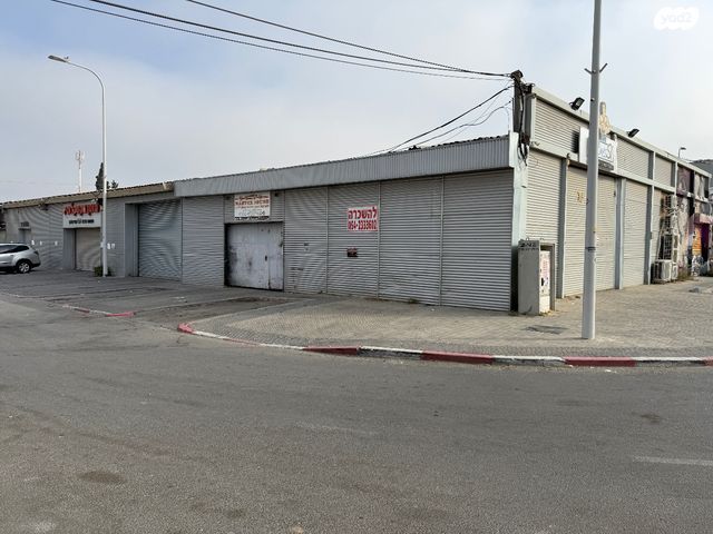 פנחס החוצב 10