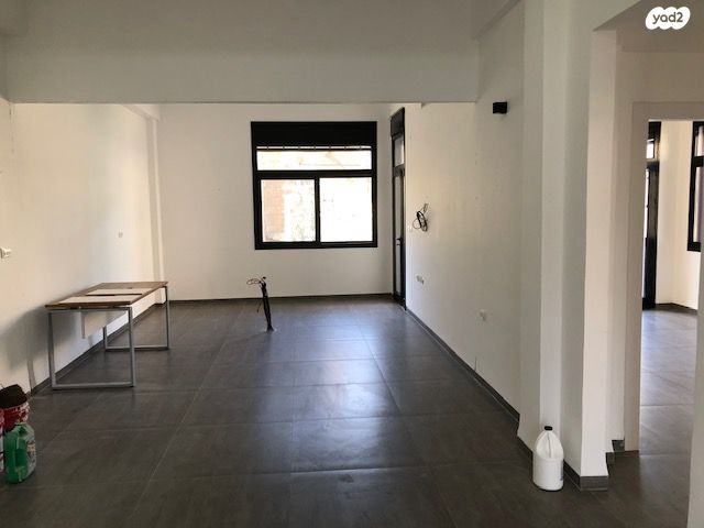 משרדים, רד"ק 22, המושבה הגרמנית, חיפה