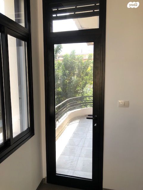 משרדים, רד"ק 22, המושבה הגרמנית, חיפה