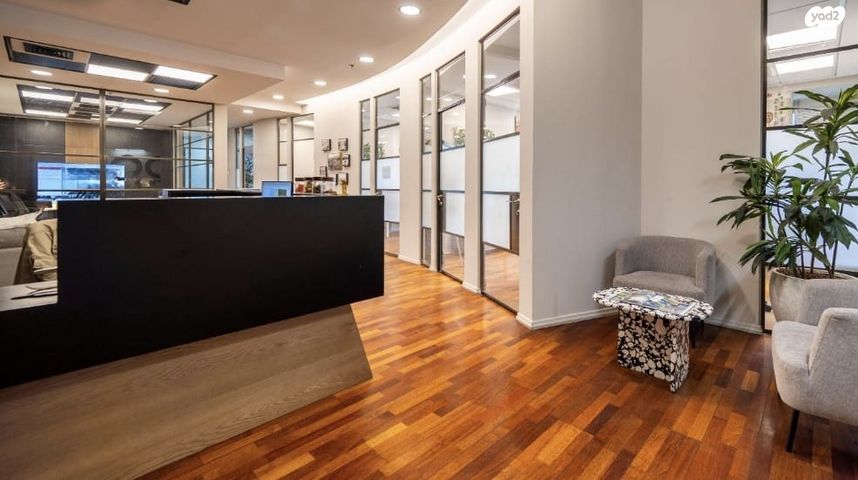 דרך מנחם בגין 7