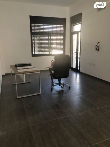 משרדים, רד"ק 22, המושבה הגרמנית, חיפה