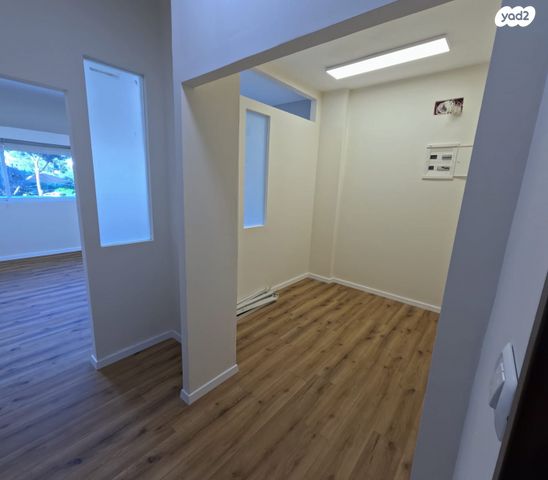 משרדים, המעלה 33, מרכז פרדס חנה, פרדס חנה כרכור