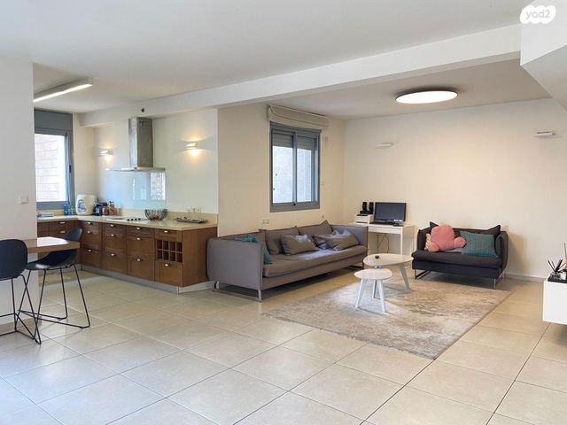 דירה, נווה גן, רמת השרון