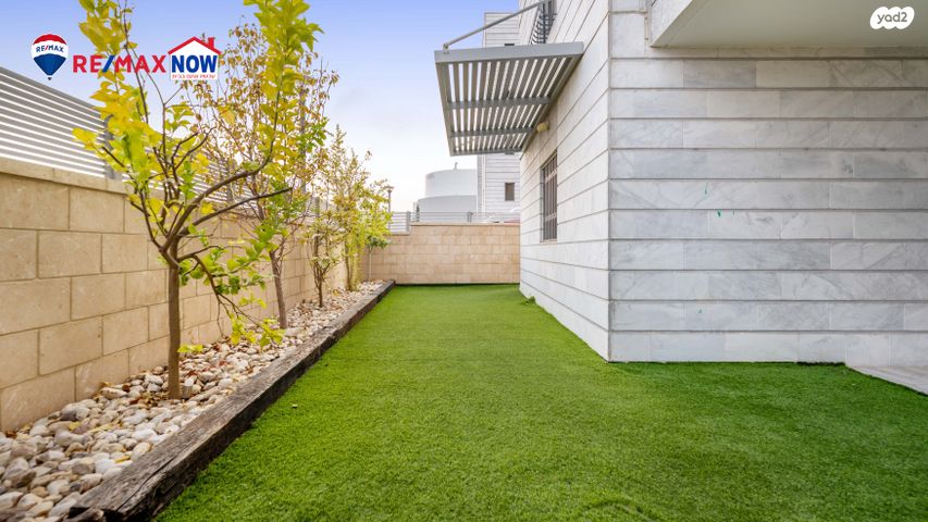 דירת גן, שדרות הרצל, נאות שמיר, יבנה