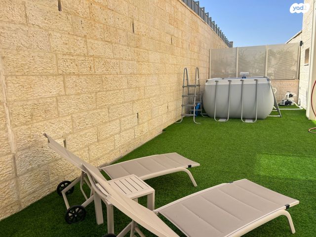 גג/ פנטהאוז, אדמונד סחייק, מלחה, מנחת, ירושלים