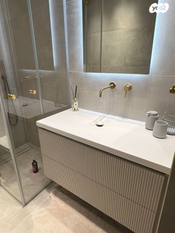 גג/ פנטהאוז, אדמונד סחייק, מלחה, מנחת, ירושלים