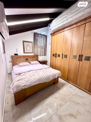 דו משפחתי, סנסן, צור הדסה