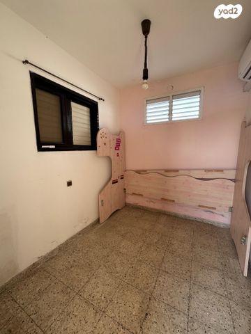 דופלקס, הרב נויפלד 13, קרית הרצוג, בני ברק