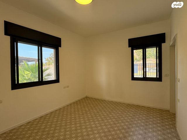 בית פרטי/ קוטג', חורשת האקליפטוס, אדמית / יערית, שלומי