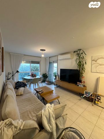 דירה, השיקמה, נשר