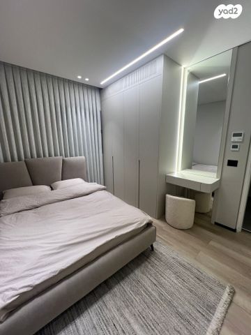 גג/ פנטהאוז, אדמונד סחייק, מלחה, מנחת, ירושלים