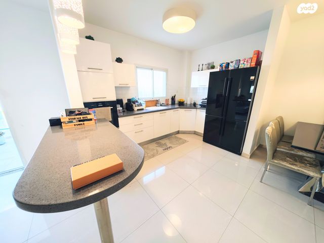 דירה, דרך רון נחמן 88, אריאל