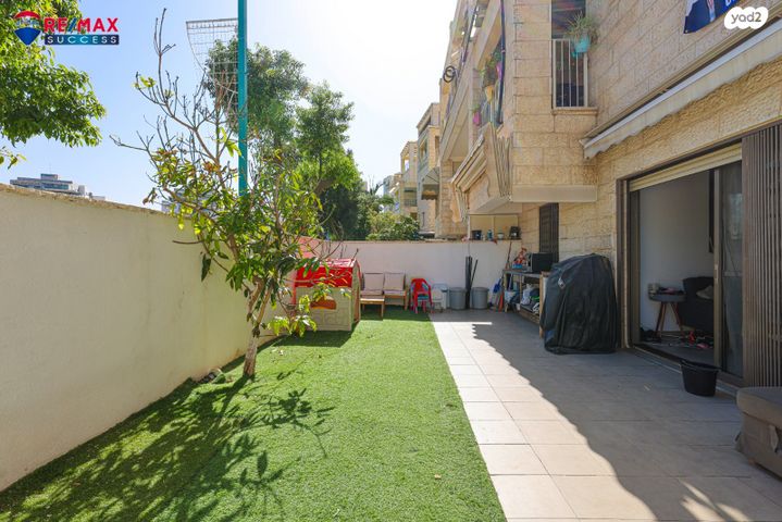 דירת גן, עוזי חיטמן 34, קרית האמנים, מצליח, רמלה