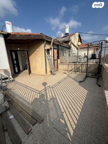 דופלקס, הרב נויפלד 13, קרית הרצוג, בני ברק