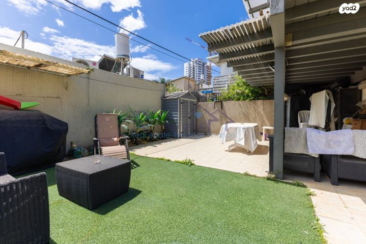 בית פרטי/ קוטג', אברהם אבן עזרא 8, רמת חן ובן ציון, נתניה