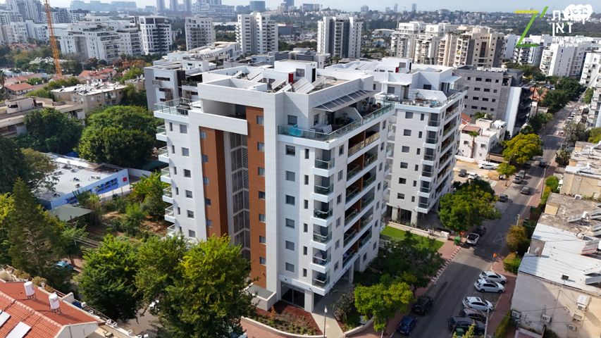 אבן שפרוט 14