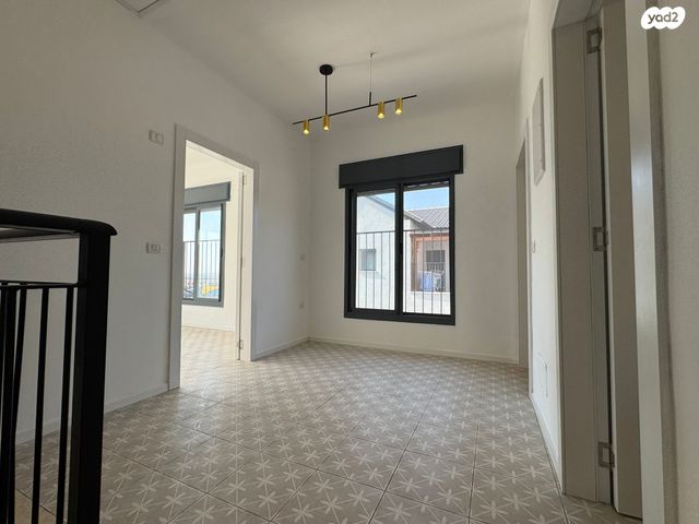 בית פרטי/ קוטג', חורשת האקליפטוס, אדמית / יערית, שלומי