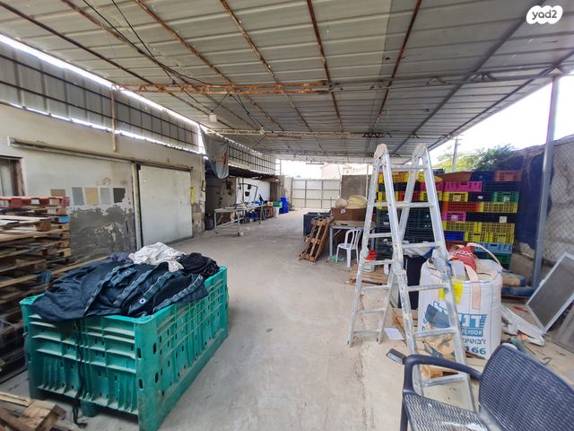 דו משפחתי, אופקים