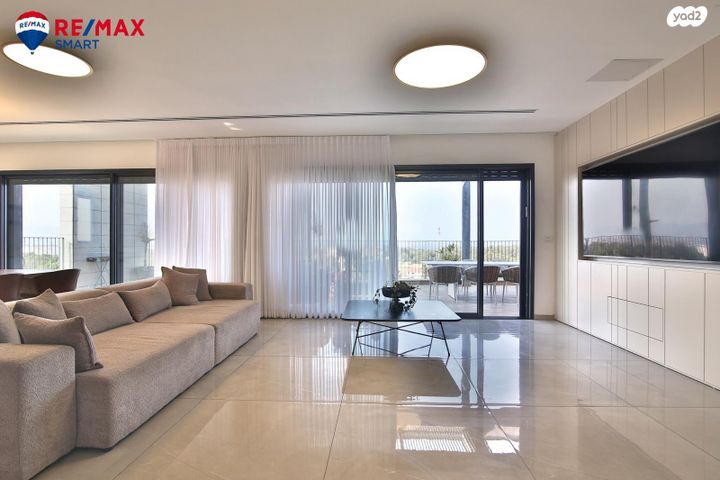 גג/ פנטהאוז, אלכסנדר זייד, קרית חיים מזרחית, חיפה